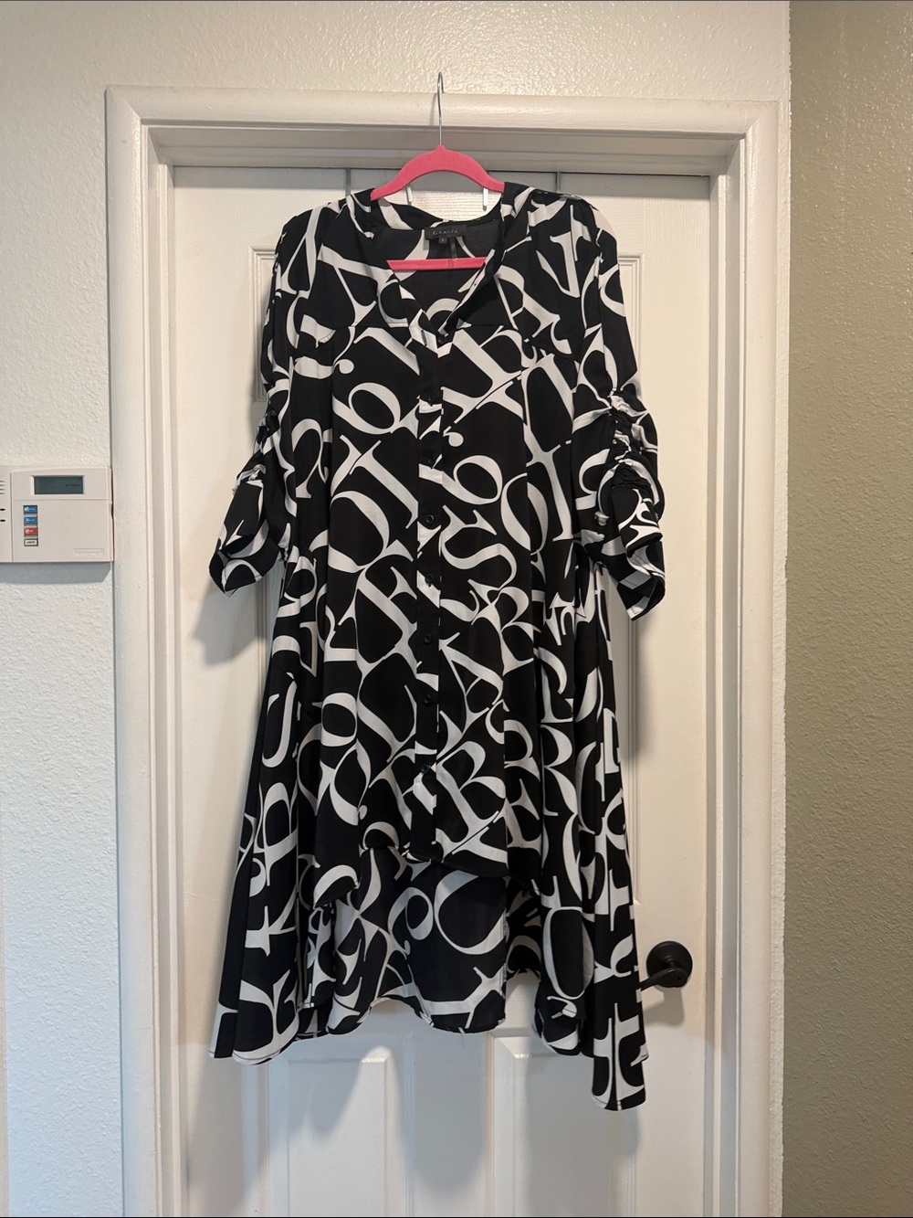 Black & White Graphic Print high low Button-Front Tunic Style Jacket